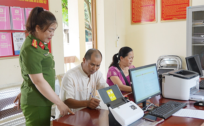 Nỗ lực cải cách hành chính ngay tại cơ sở để phục vụ người dân tốt hơn -0