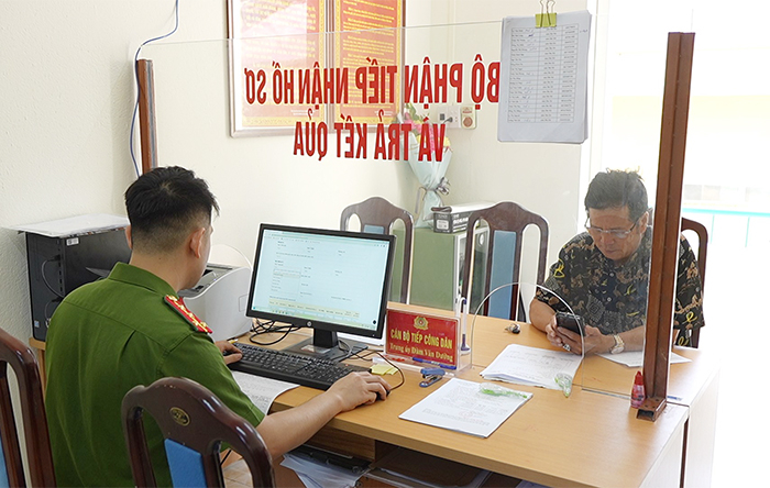 Nỗ lực cải cách hành chính ngay tại cơ sở để phục vụ người dân tốt hơn -0