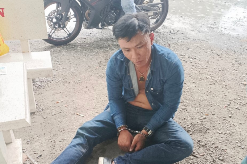 Đối tượng lái ôtô mang theo súng chở đồng bọn trộm xe máy -0