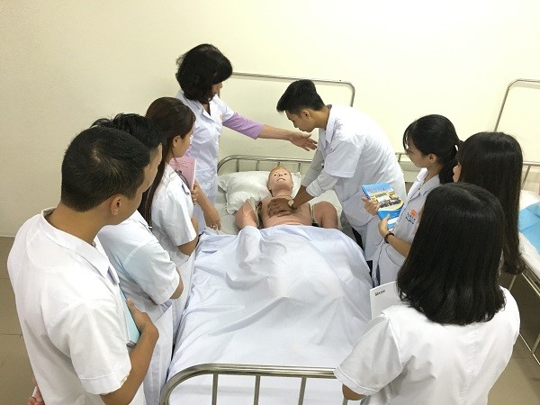 Bộ GD & ĐT nói gì về việc xét tuyển ngành Y bằng tổ hợp có môn Ngữ văn? -0