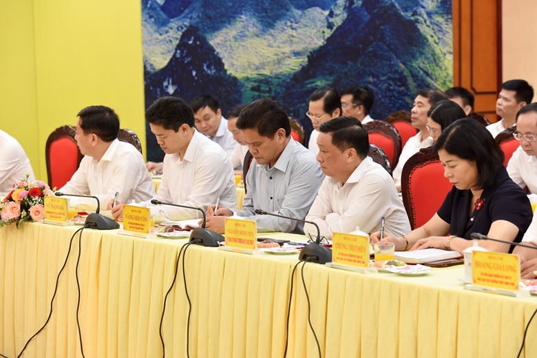 Thủ tướng Phạm Minh Chính làm việc với Ban Thường vụ Tỉnh ủy Hà Giang -0