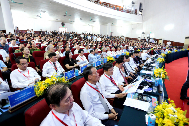 Hơn 220 nghìn tỉ đồng được kí kết, cam kết đầu tư vào Hà Tĩnh -0