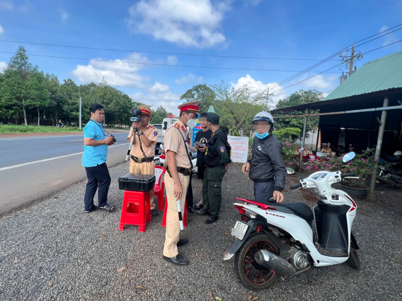 Nỗ lực vì cung đường an toàn -0