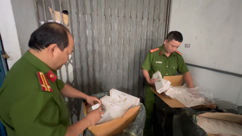 Tăng cường xử lý tội phạm vận chuyển, buôn bán thuốc lá lậu -0