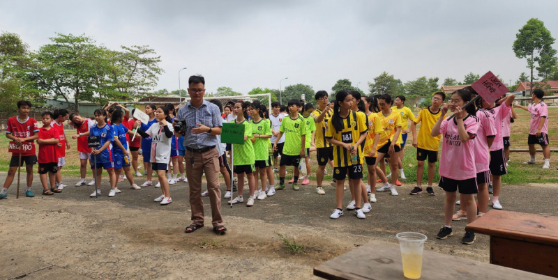 Gần 100 trẻ điếc bậc học phổ thông khẩn cầu nhiều nơi vì mất chỗ học -0