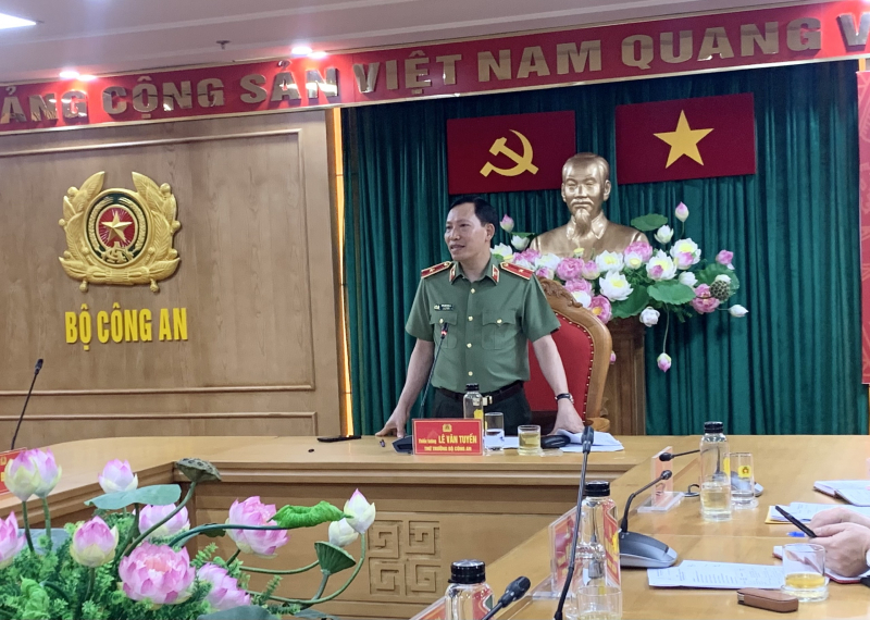 Thứ trưởng Lê Văn Tuyến làm việc với Cục Y tế nhằm rà soát, đánh giá toàn diện công tác đối với Y tế CAND  -0