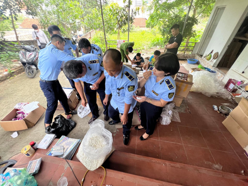 Hàng chục nghìn lọ thực phẩm chức giả được 