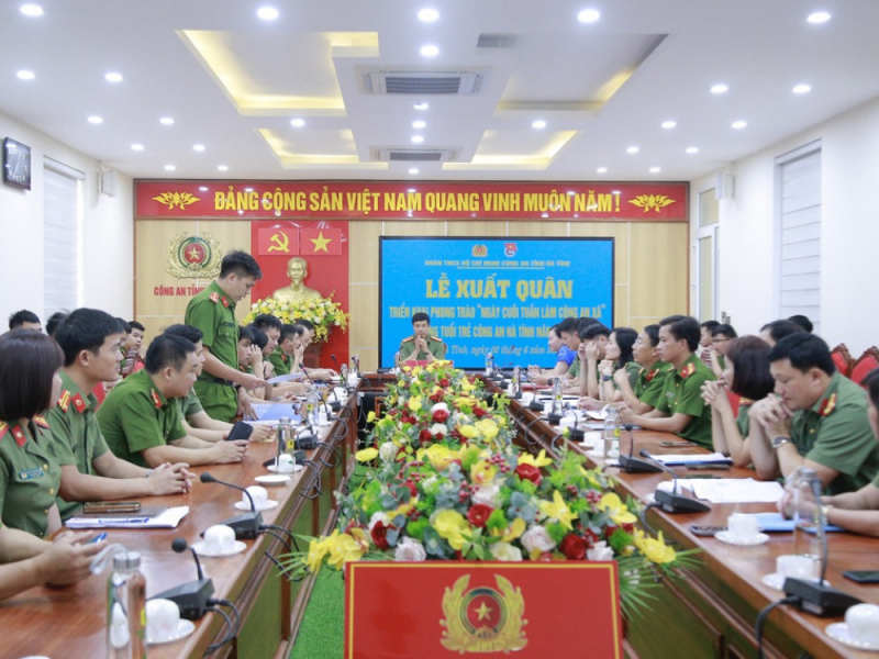 Xuất quân triển khai phong trào “Ngày cuối tuần làm Công an xã” -0