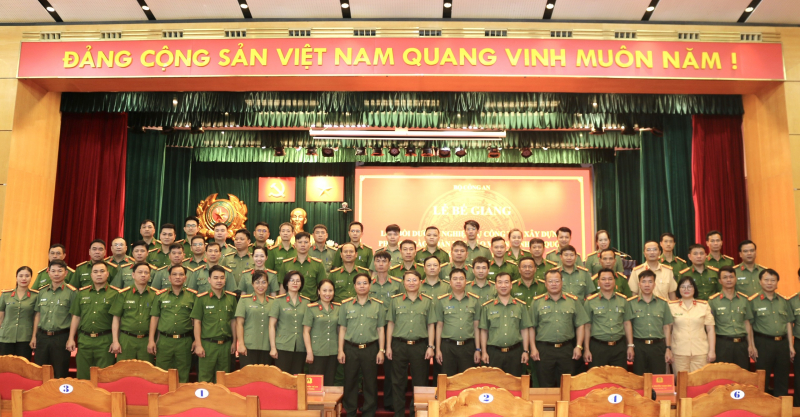 Bế giảng lớp bồi dưỡng nghiệp vụ công tác xây dựng phong trào toàn dân bảo vệ ANTQ khu vực phía Bắc -0