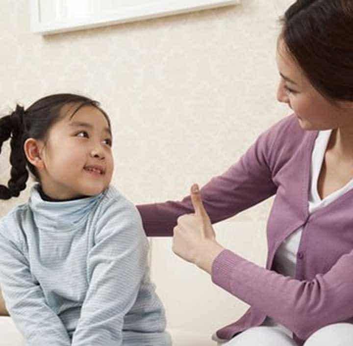 Cái bắt tay những đứa trẻ -0