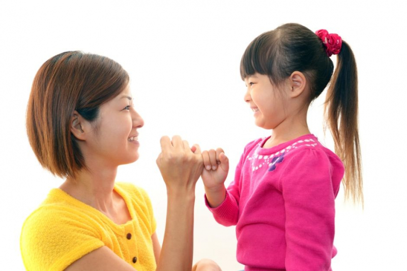 Cái bắt tay những đứa trẻ -0