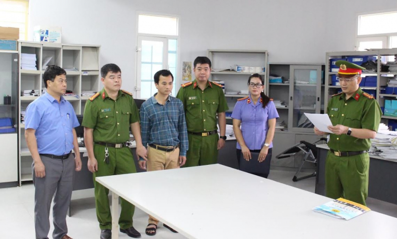 Phó GĐ Trung tâm thuộc Trường ĐH Tây Bắc quyết toán khống gần 2 tỷ đồng -0