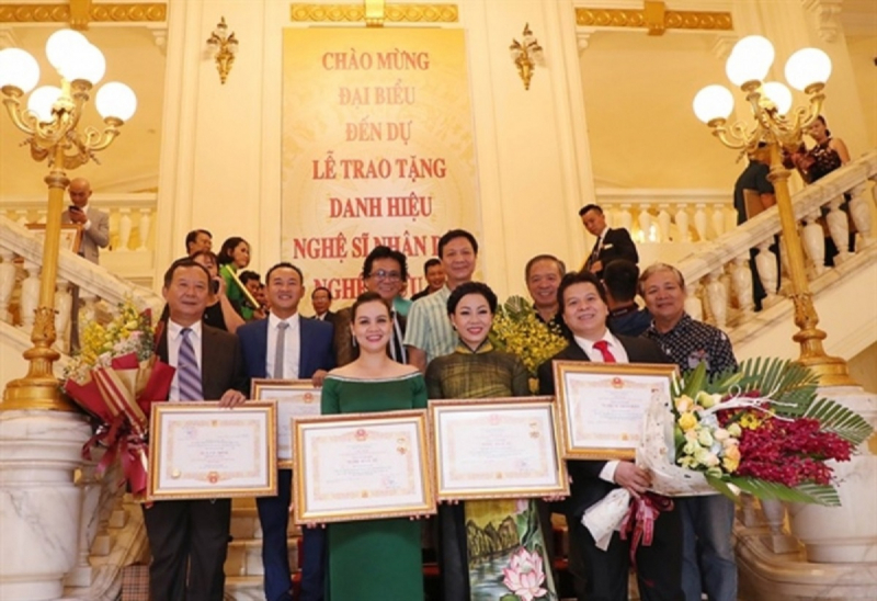 Lấy ý kiến về quy định xét tặng danh hiệu NSND, NSƯT -0