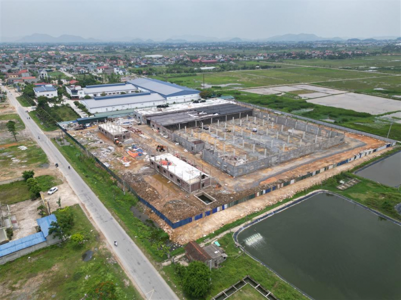 Chưa được giao đất vẫn ngang nhiên xây dựng nhà máy may -0