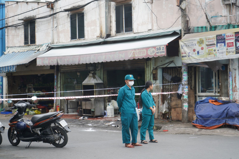 Rò rĩ khí gas gây cháy quán cơm, 3 người bị phỏng nặng -0