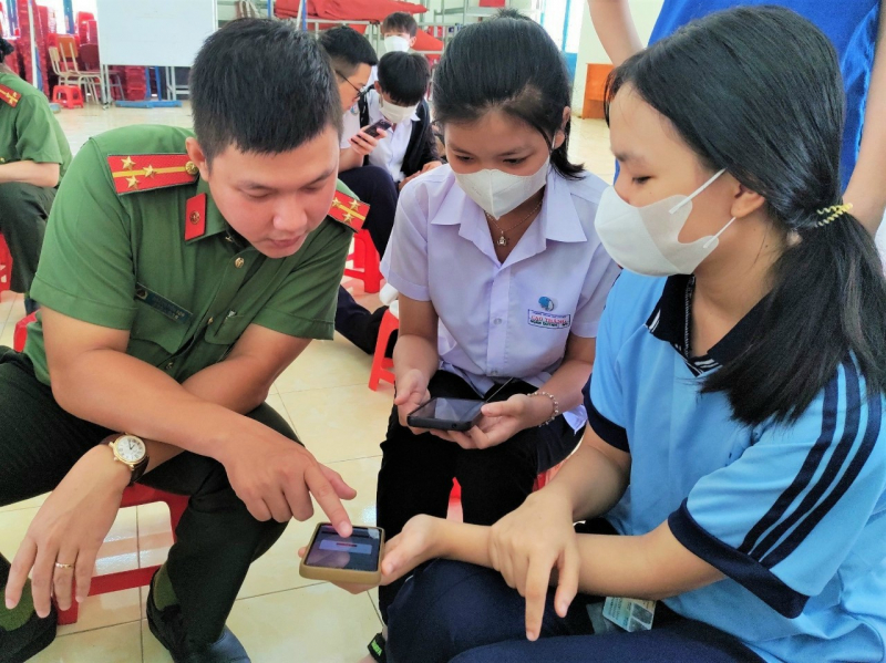 Bí thư Tỉnh ủy Khánh Hòa chỉ đạo tập trung quyết liệt thực hiện Đề án 06 -0