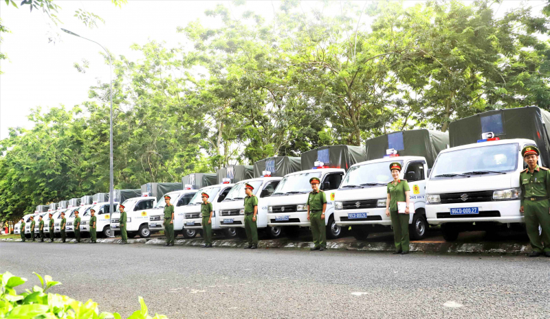 Hậu Giang hoàn thành sớm 2 năm chỉ tiêu bố trí Công an chính quy về Công an cấp xã -1