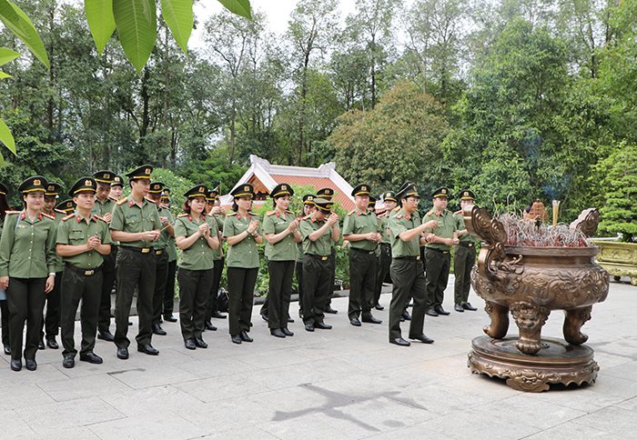 Cục Đối ngoại về nguồn tại Khu di tích lịch sử Đá Chông -0