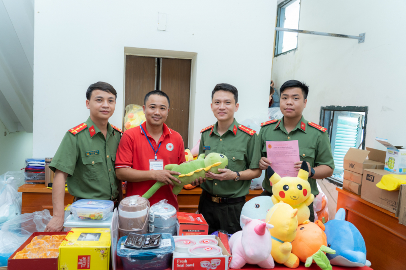 150 cán bộ, chiến sĩ Cục Kỹ thuật nghiệp vụ tham gia chương trình hiến máu -0