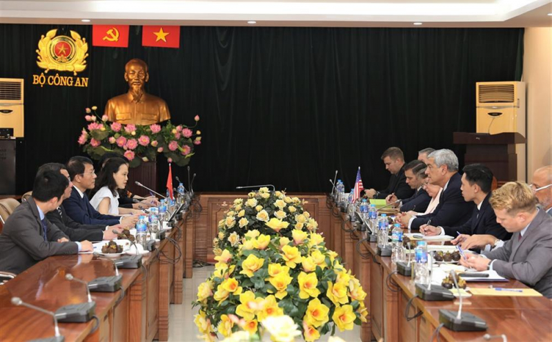 Vietnam, US cooperate in Vietnam War POW/MIA issue -0