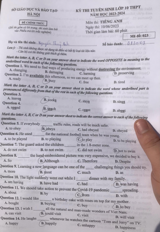 Gợi ý đáp án môn Tiếng Anh vào lớp 10 -0