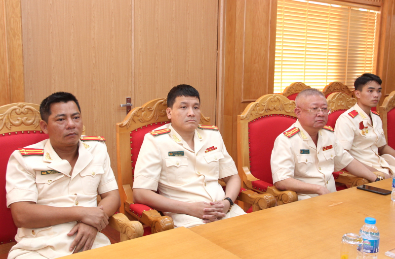 Lan toả tinh thần thi đua tích cực, nhân lên hàng trăm, hàng nghìn điển hình tiên tiến khác -1