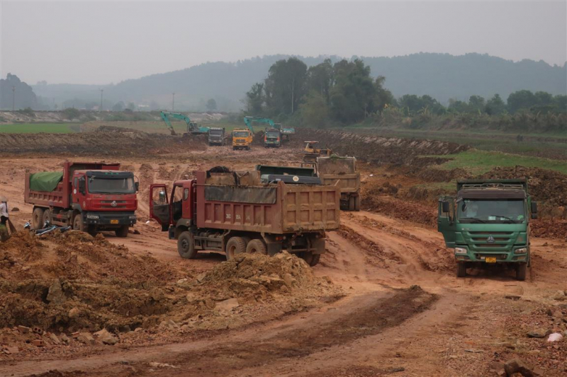 Hàng loạt sai phạm tại dự án nạo vét sông Hoạt -0