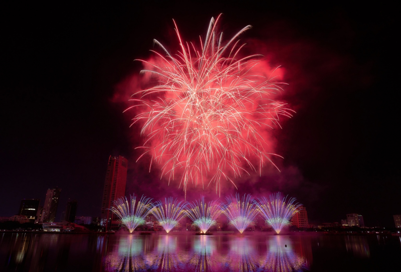 Bùng nổ trong vũ điệu sắc màu tình yêu trong đêm thi thứ hai Lễ hội Pháo hoa Quốc tế Đà Nẵng – DIFF 2023 -3