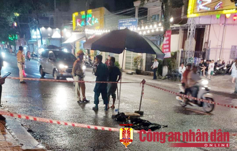 Nhậu từ sáng đến tối, thủ dao hẹn 