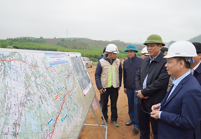 Tháo gỡ khó khăn, bảo đảm tiến độ bàn giao 100% mặt bằng sạch cao tốc Bắc - Nam -0