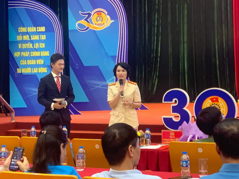 Giao lưu tọa đàm “Công đoàn CAND – điểm tựa niềm tin người lao động” -0