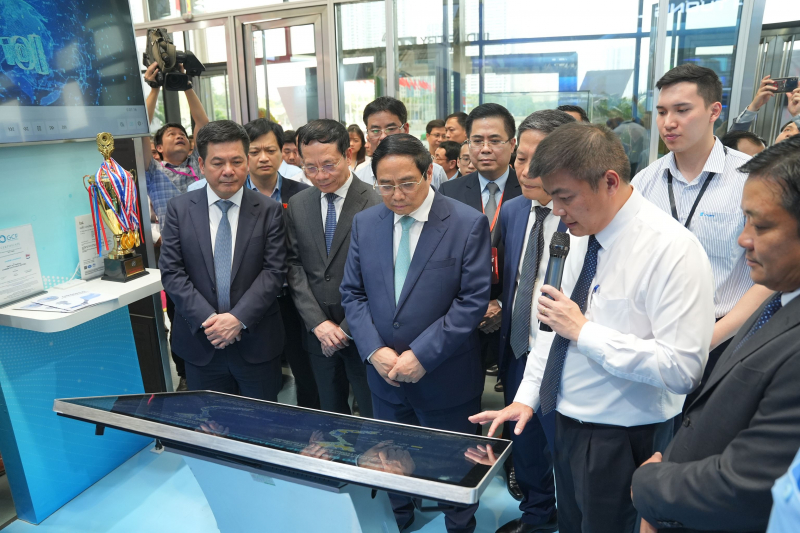 Tạo đột phá về chuyển đổi số và tăng trưởng xanh để rút ngắn quá trình công nghiệp hóa hiện đại hóa -0