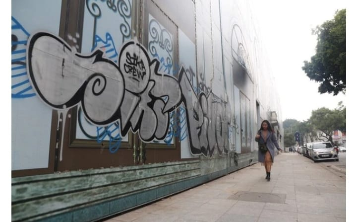 khi nghệ thuật graffiti được vận dụng không đúng ảnh hưởng mỹ quan đô thị-ảnh gia chính-tri thức trẻ.jpg -0