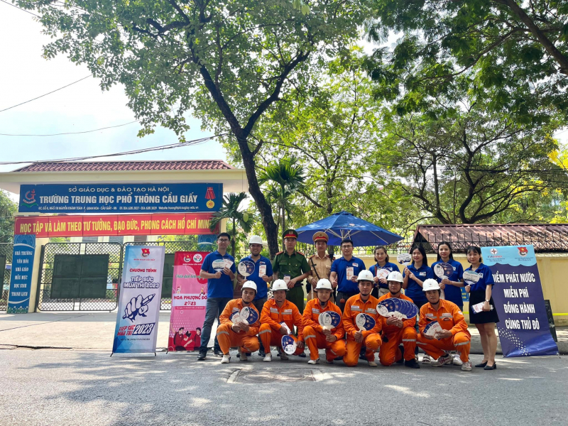 EVN Hà Nội đảm bảo điện an toàn và liên tục phục vụ cho 201 điểm thi tại Hà Nội -0