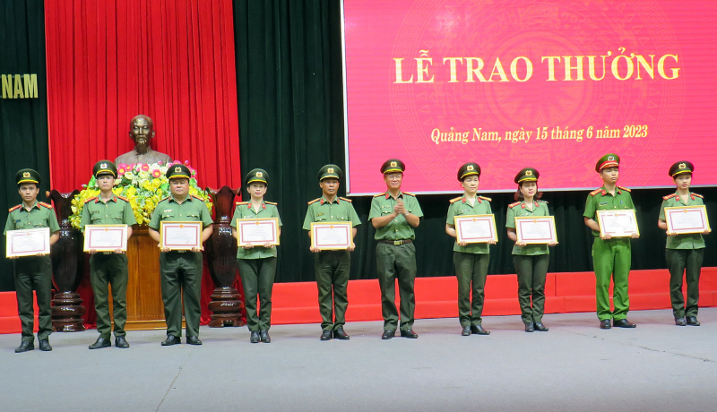 Tăng cường nắm tình hình, đấu tranh phản bác các quan điểm sai trái, thù địch -0