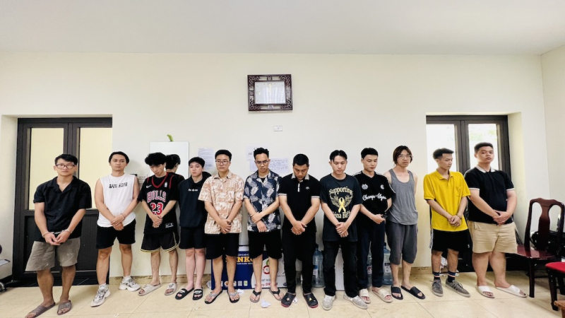 Công an Hà Nội phá tụ điểm hút cần sa trá hình là quán càphê, billard -0