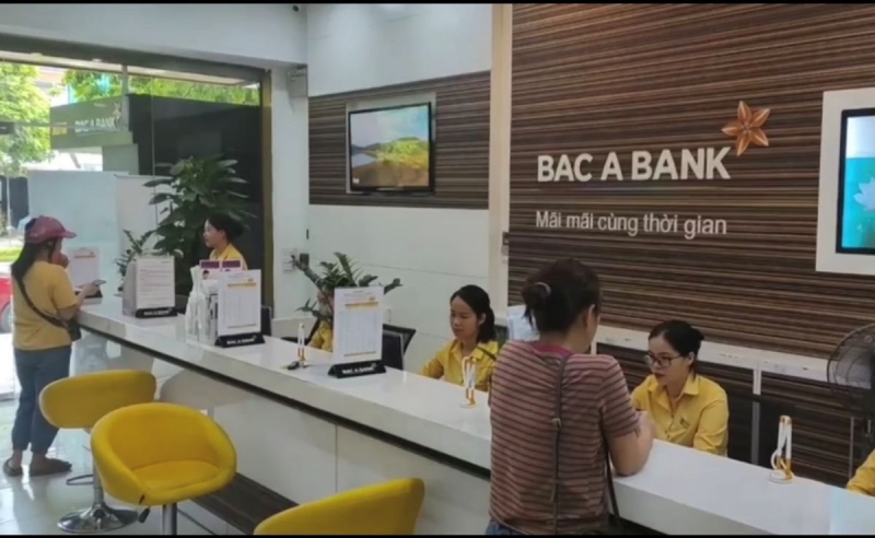 Nhân viên Ngân hàng báo Công an ngăn chặn vụ lừa đảo gần 1 tỷ đồng -0