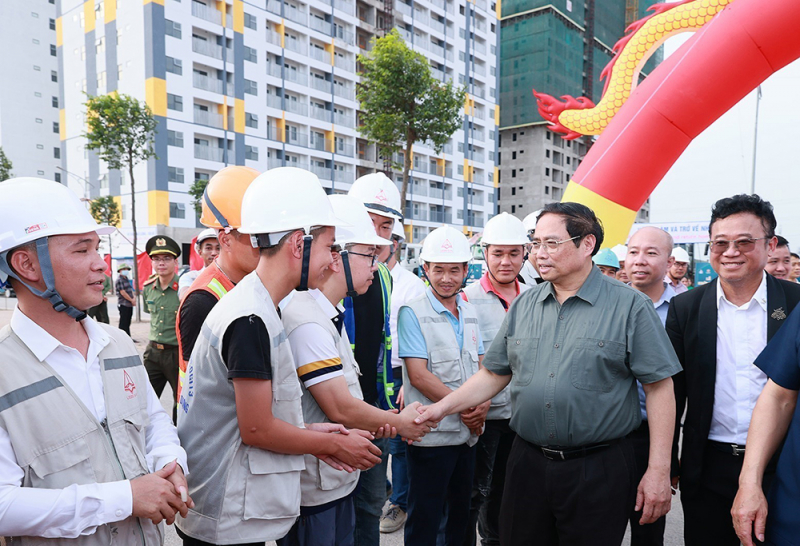 vna_potal_thu_tuong_pham_minh_chinh_du_le_khoi_cong_xay_dung_nha_o_xa_hoi_cho_cong_nhan_tai_bac_giang_6788318.jpg -0