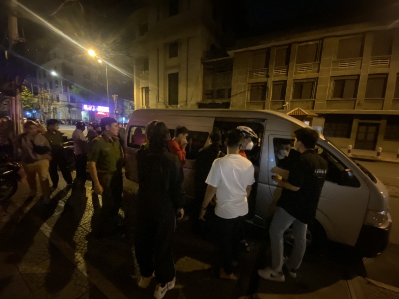 Phát hiện nhiều người sử dụng ma túy tại các điểm vui chơi trung tâm TP Hồ Chí Minh -0