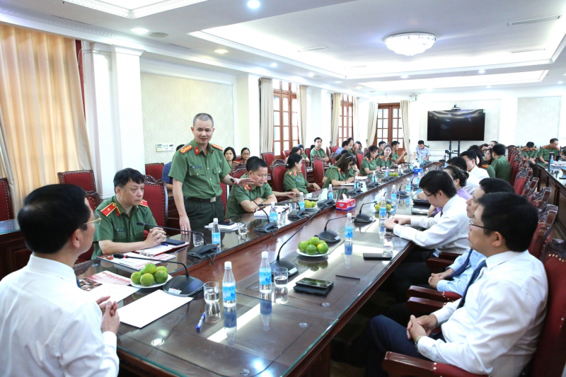 Bộ trưởng Bộ Thông tin và Truyền thông chúc mừng Báo CAND nhân kỷ niệm 98 năm Ngày Báo chí Cách mạng Việt Nam -0