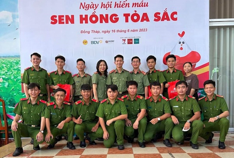 Tuổi trẻ Công an Đồng Tháp với chiến dịch tình nguyện hè -0