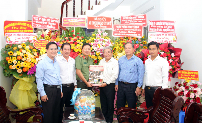 Phát huy mối quan hệ phối hợp chặt chẽ giữa Báo CAND và các đơn vị, địa phương tại khu vực ĐBSCL -0