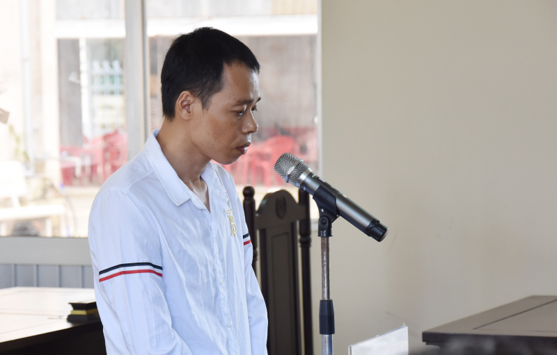 Đâm người đàn ông đang ngủ, hung thủ lãnh án 12 năm tù  -0