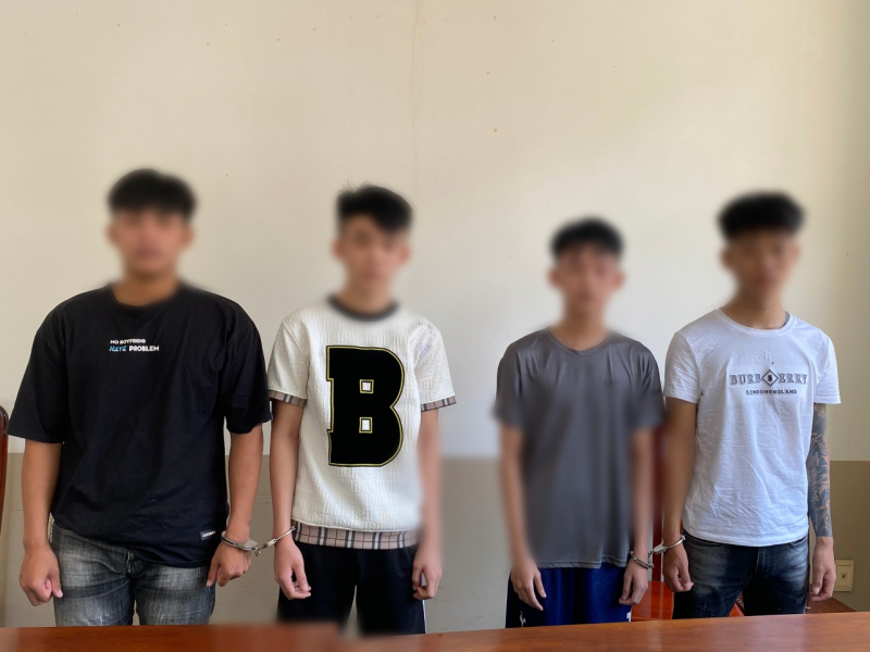 Nhóm cướp “nhí” mang theo dao, bình xịt hơi cay để cướp tài sản -0