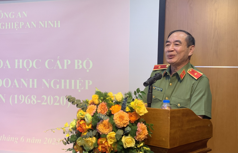 z4454351771474_6f39dbae18dd5790607ecab32bf58df8.jpg -0