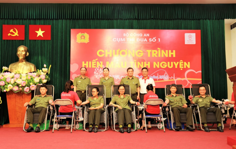 Lan toả tinh thần nhân ái từ chương trình hiến máu tình nguyện của Cụm thi đua số 1  -0