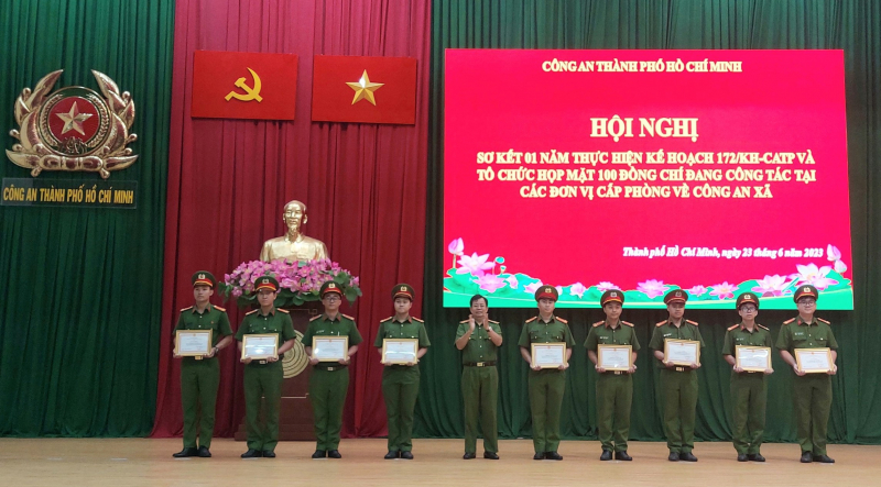 Công an chính quy tăng cường về xã đều nỗ lực và phát huy hiệu quả công tác -0