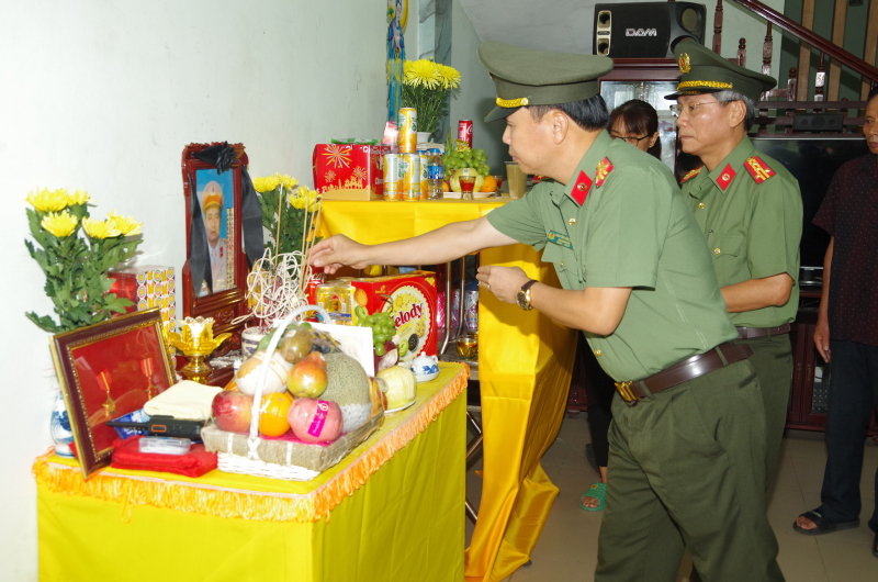 z4457766567714_c06f121c8bb1534fe4951ee339891e5a.jpg -0