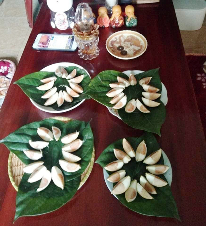 Tái diễn nạn “buôn thần bán thánh” -0