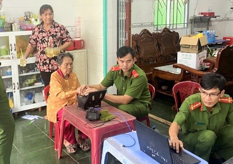 Hậu Giang hoàn thành chỉ tiêu cấp căn cước công dân trước thời hạn -1